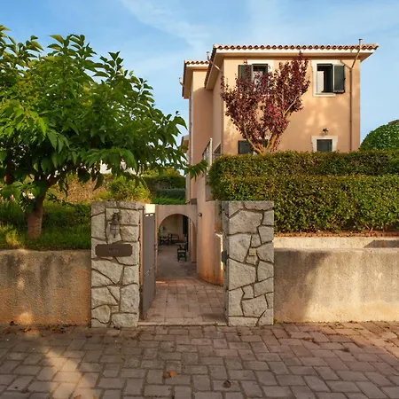 Iro Villa